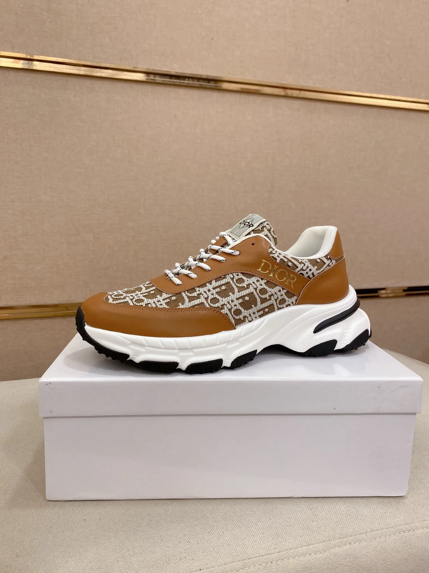 Men's clothing and shoes 442💰🇮🇹🇮🇹Dior d The new model is on sale at the same time at the counter. The upper 🇮🇹 is imported Italian first-layer cowhide, and the lining is fully imported sheepskin 💪💪. It is a complete 1⃣️ to 1⃣️ replica 🇮🇹💪💪, ⚠ Sole: The original sole is specially provided by the original factory. The exclusive movable molded sole is super comfortable. ⚠Original factory single goods, 🔍🔍high quality, you can enter and leave the counter at will, welcome to compare⚠. Code number: 38-44. Can be customized for 45 non-refundable.